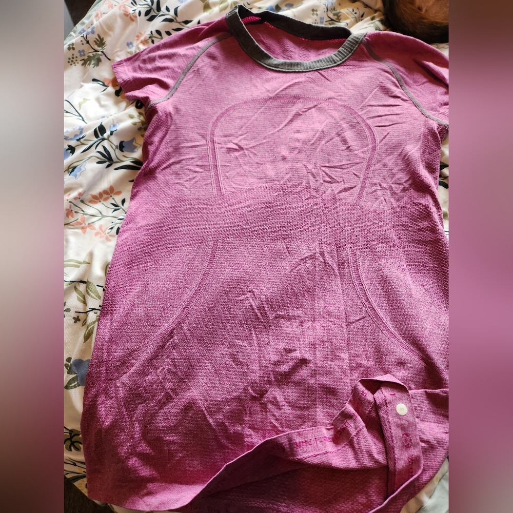 lululemon athletica Purple Short Sleeve Tee